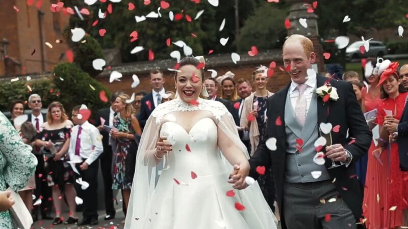 Victoria + Richard || De Vere – Latimer Estate