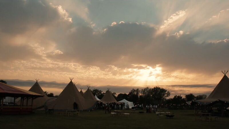 Amy + Alex || Teepee wedding